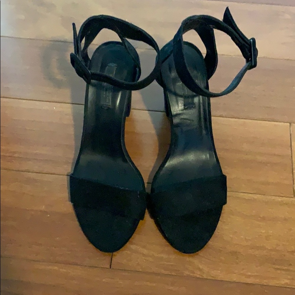 Zara Black suede pump